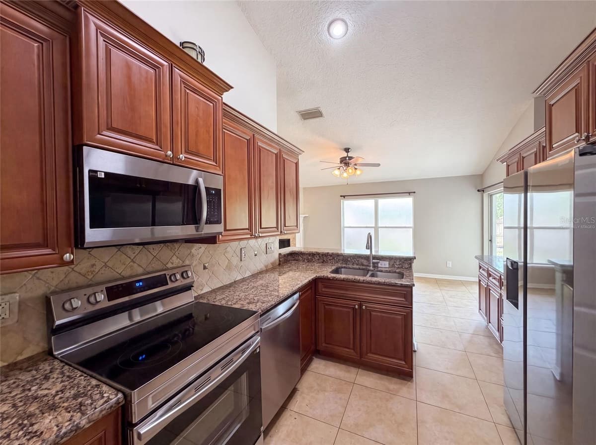 17802 JEFFERSON STREET — photo 2 of 28