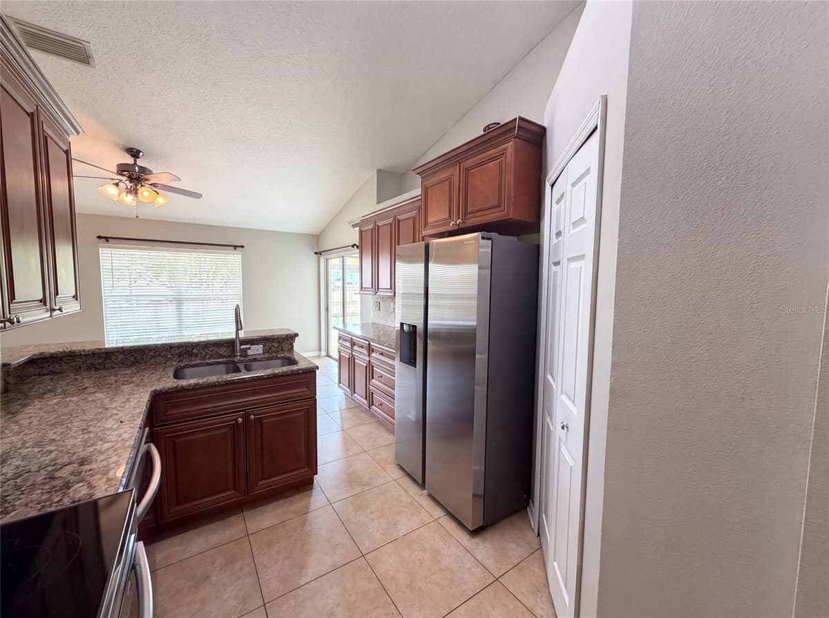 17802 JEFFERSON STREET — photo 15 of 28