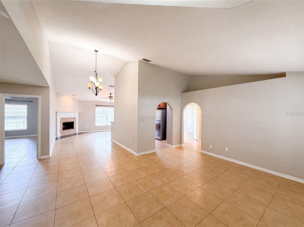 17802 JEFFERSON STREET — photo 6 of 28