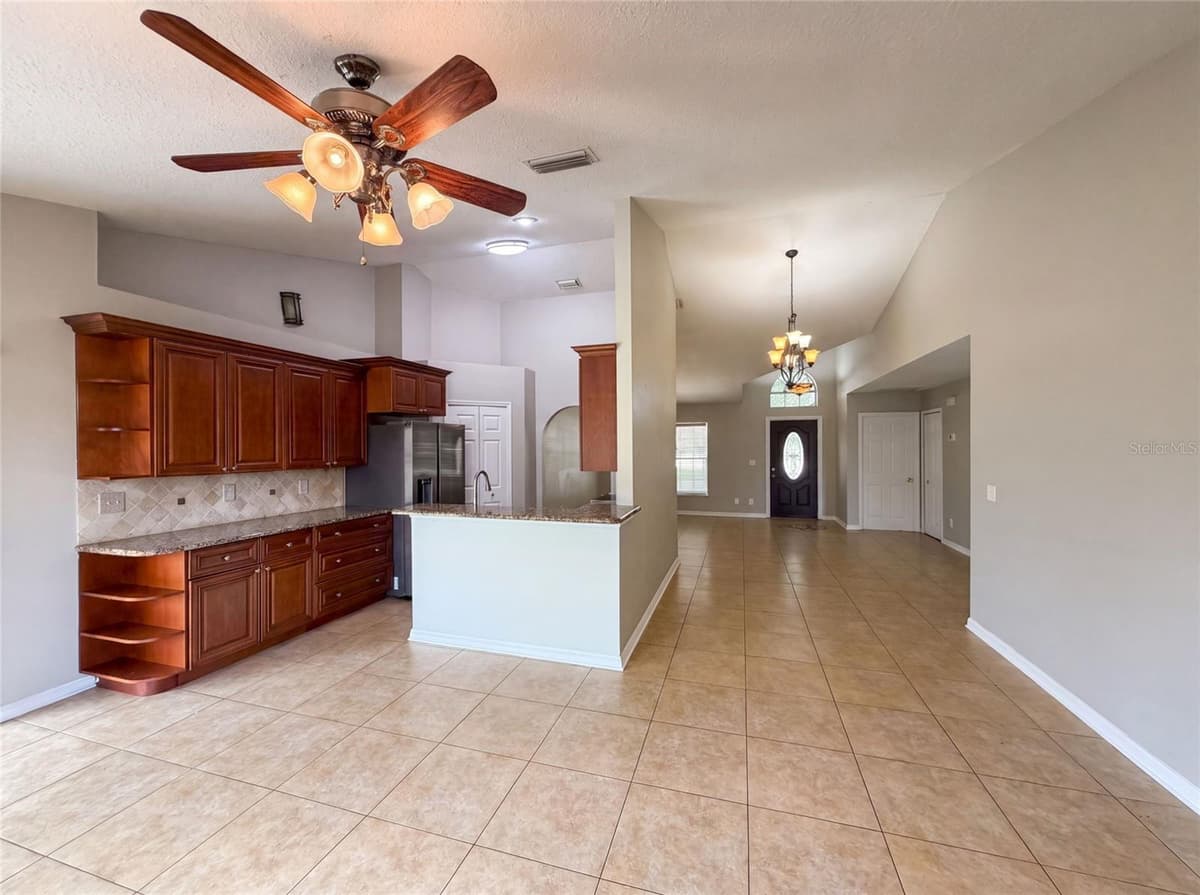 17802 JEFFERSON STREET — photo 12 of 28