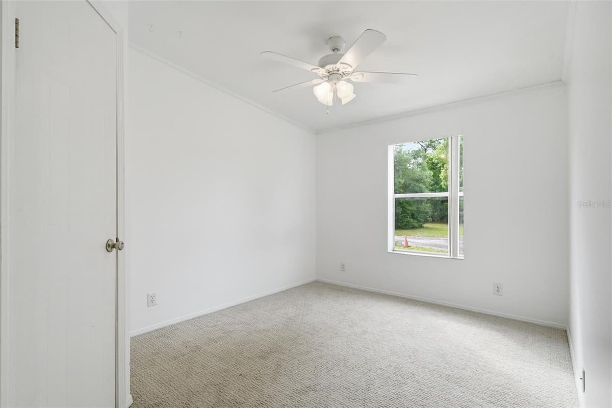 2564 CREDE AVENUE — photo 26 of 63