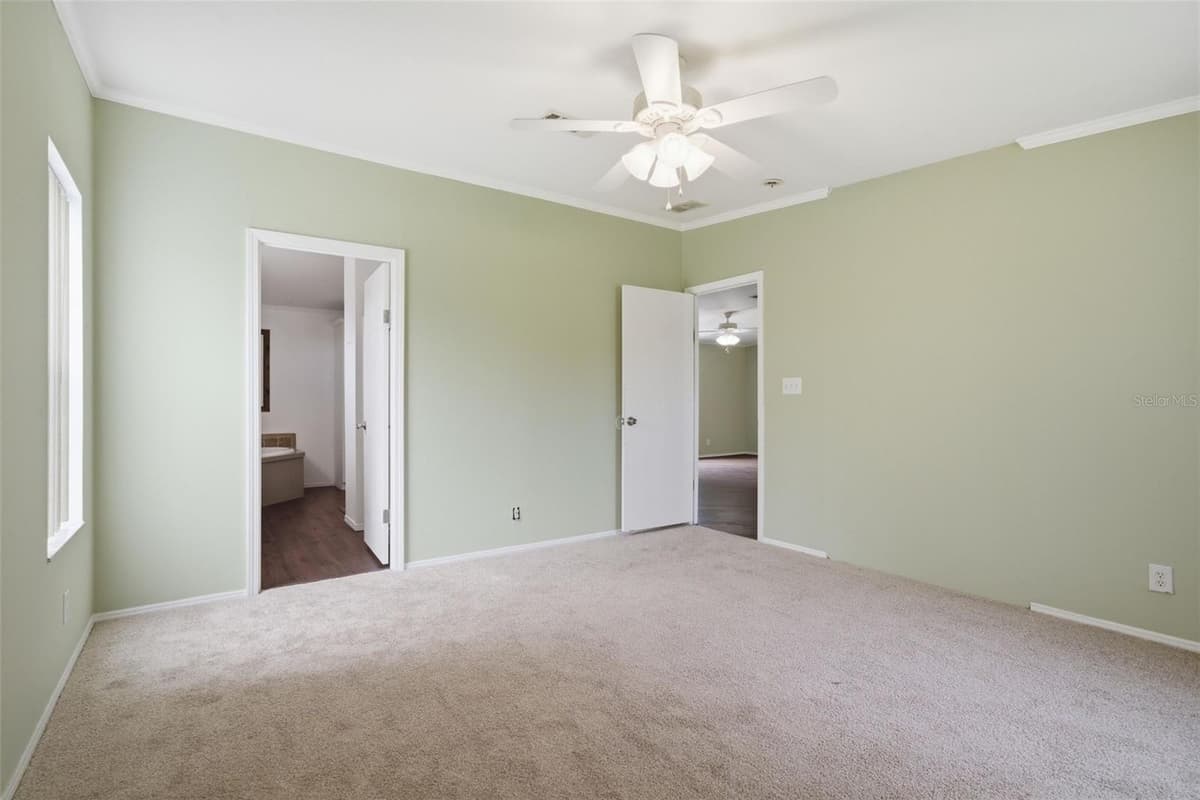 2564 CREDE AVENUE — photo 16 of 63