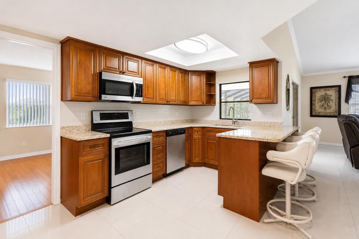 13260 TAYLOR STREET — photo 11 of 46