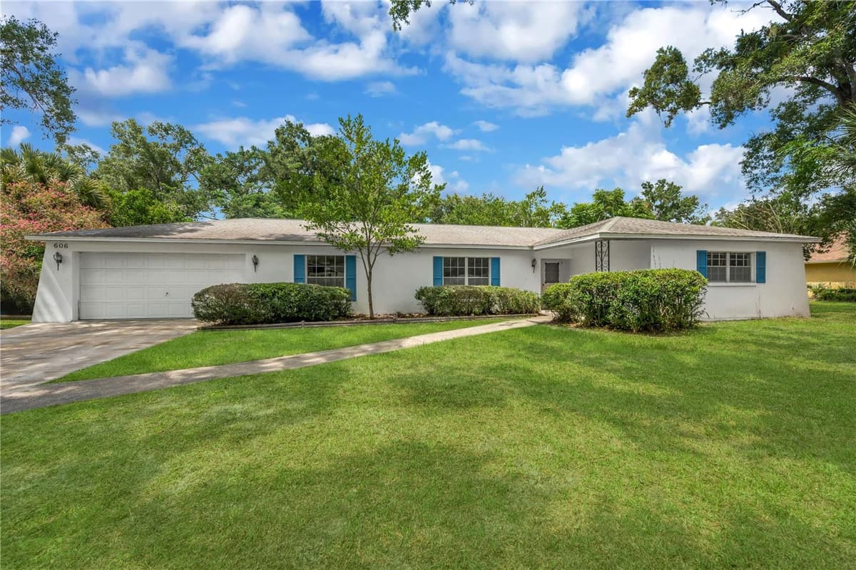 606 GREENBRIAR DRIVE — photo 1 of 22