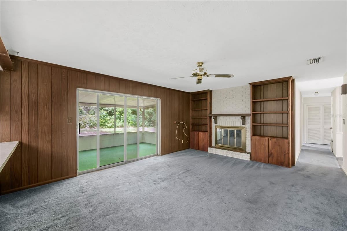 606 GREENBRIAR DRIVE — photo 4 of 22