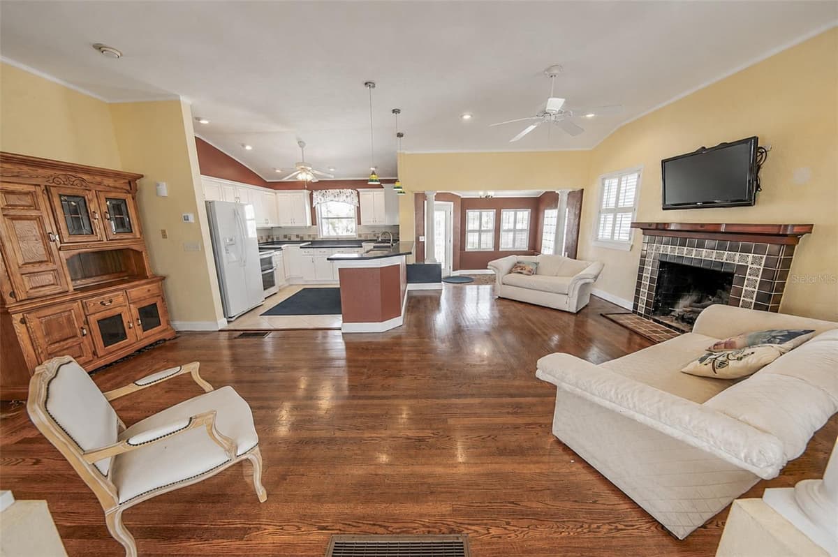3873 ATLANTIC AVENUE — photo 7 of 18