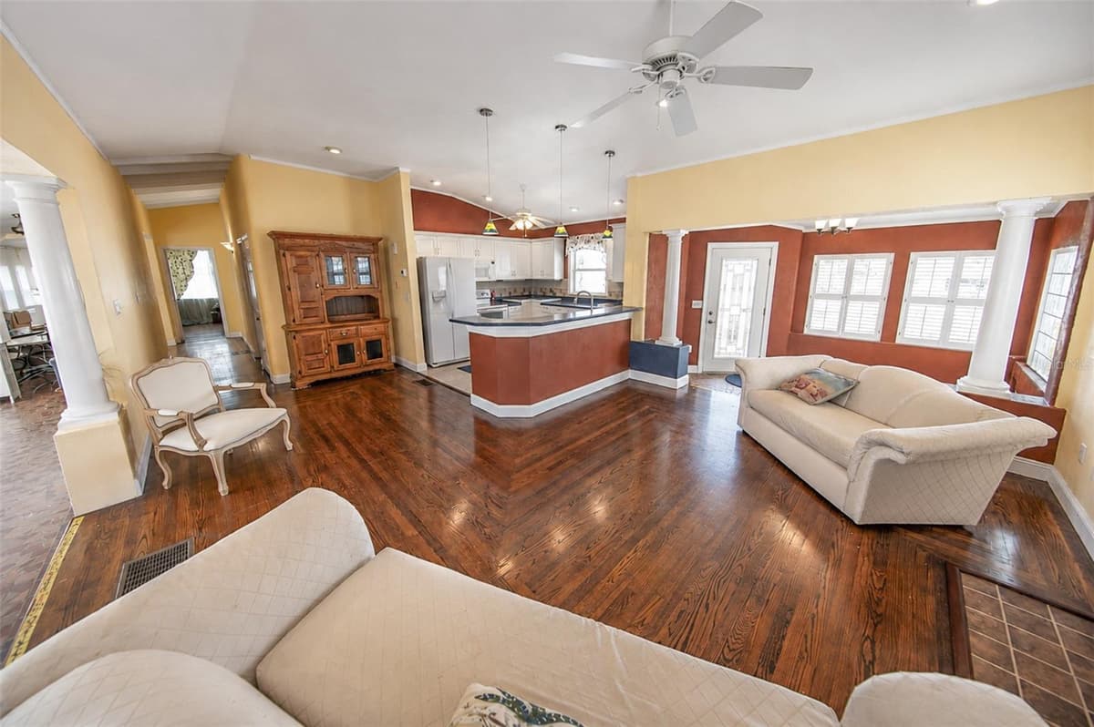 3873 ATLANTIC AVENUE — photo 4 of 18