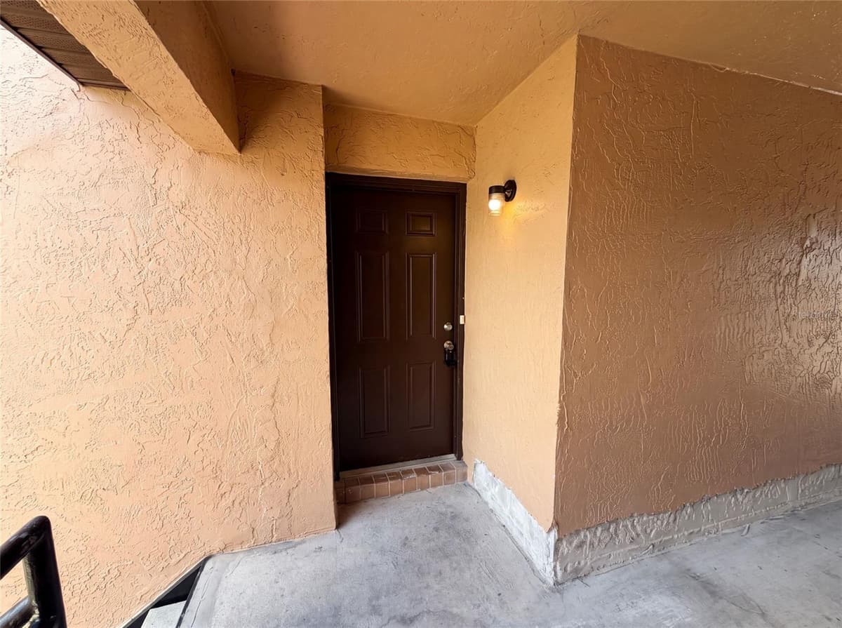 5213 VIA HACIENDA CIRCLE — photo 6 of 26