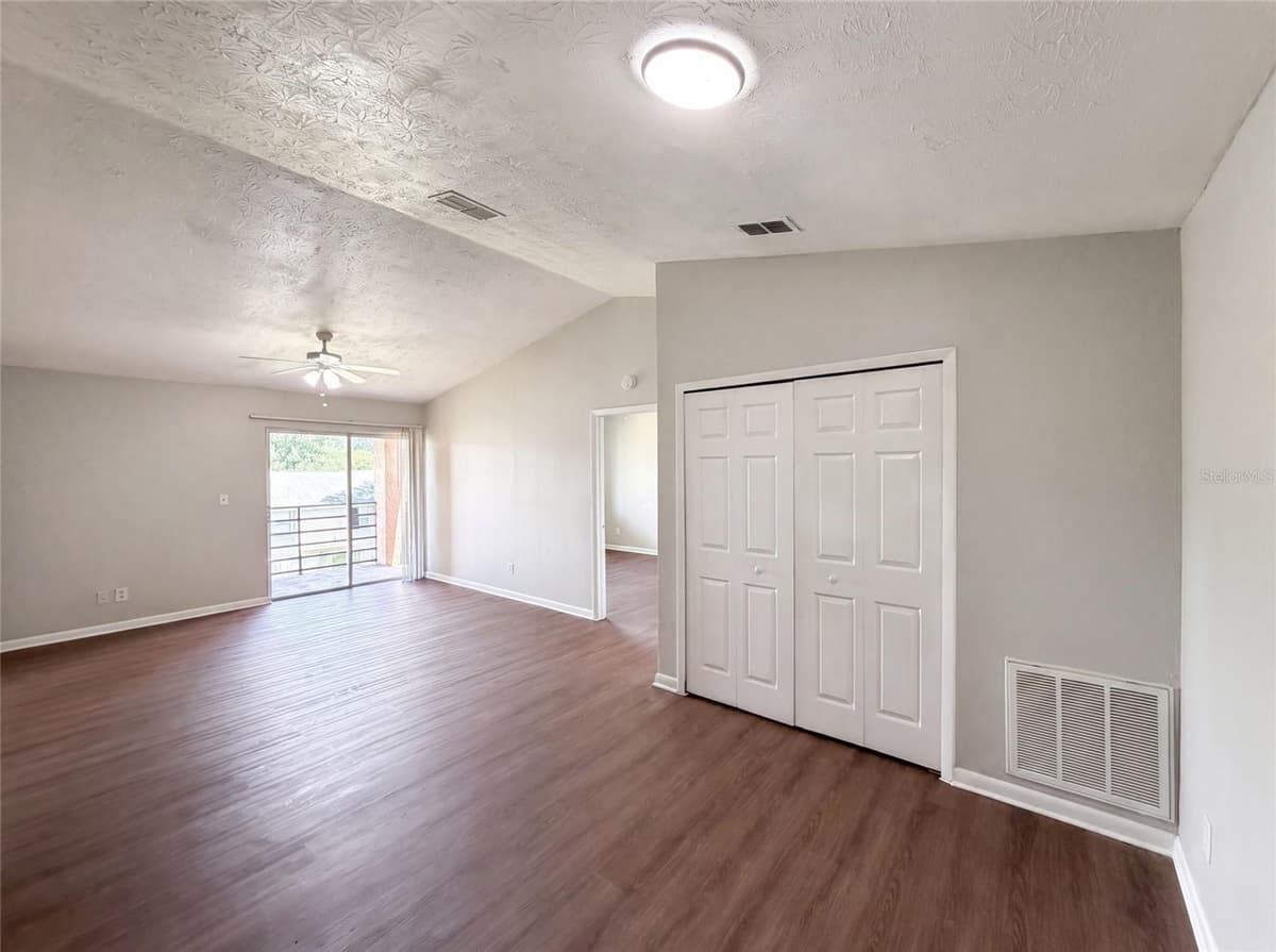 5213 VIA HACIENDA CIRCLE — photo 14 of 26