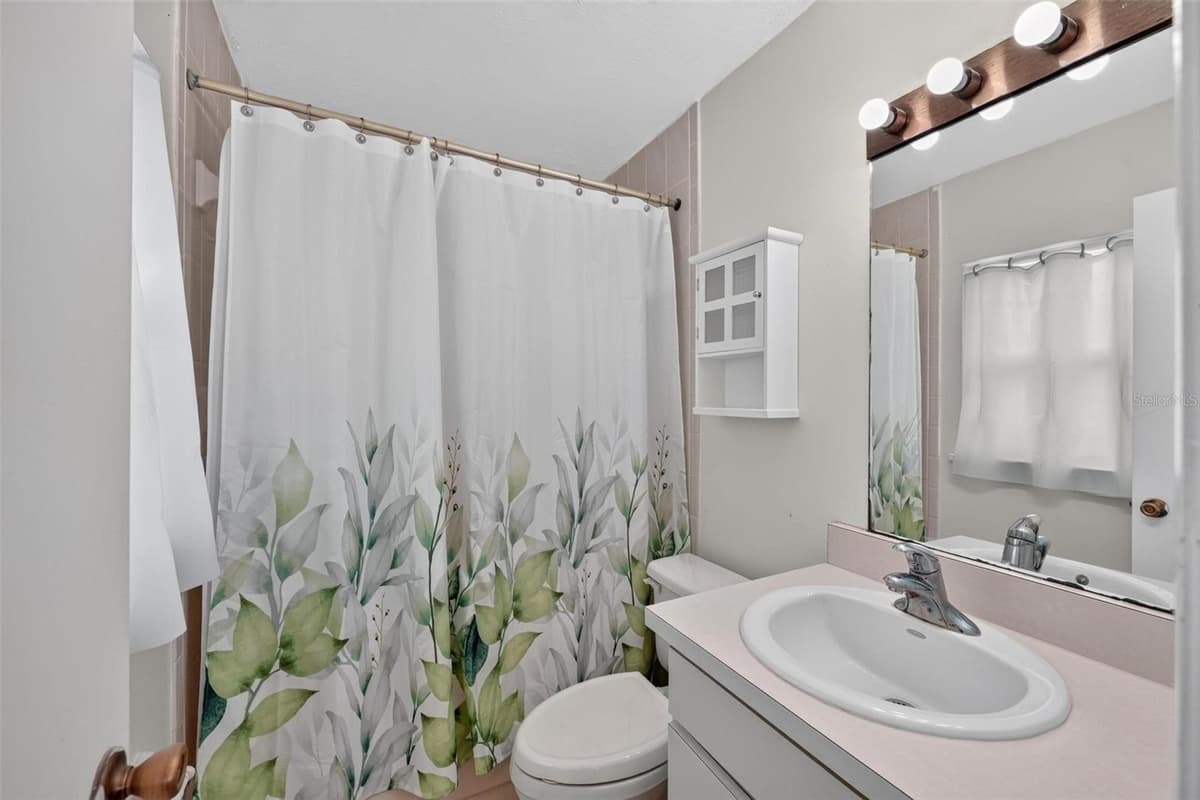 2514 DRAKE DRIVE — photo 33 of 46