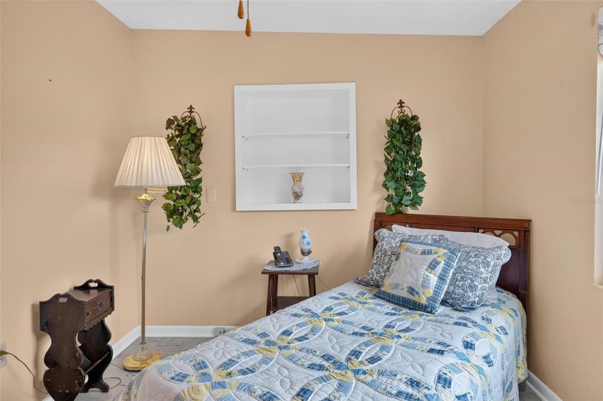 2514 DRAKE DRIVE — photo 18 of 46
