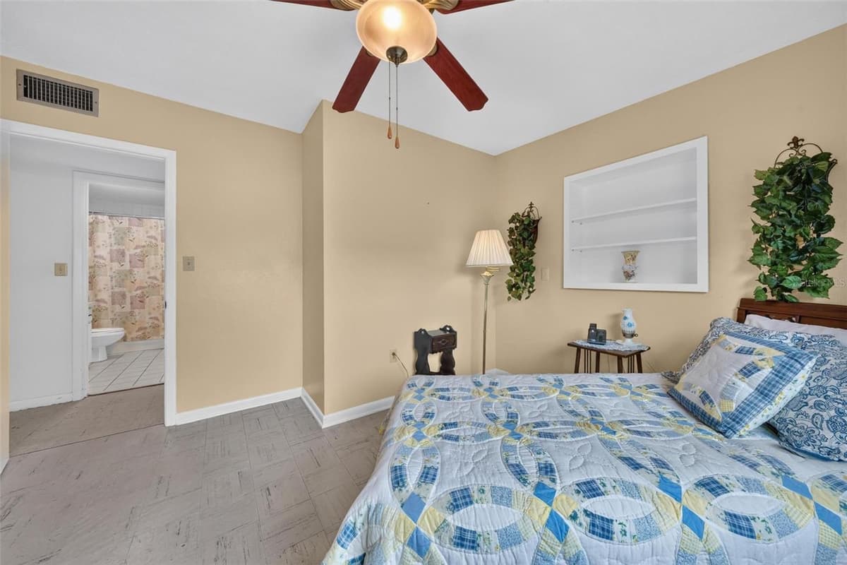 2514 DRAKE DRIVE — photo 20 of 46