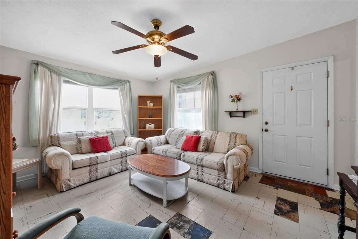 2514 DRAKE DRIVE — photo 12 of 46