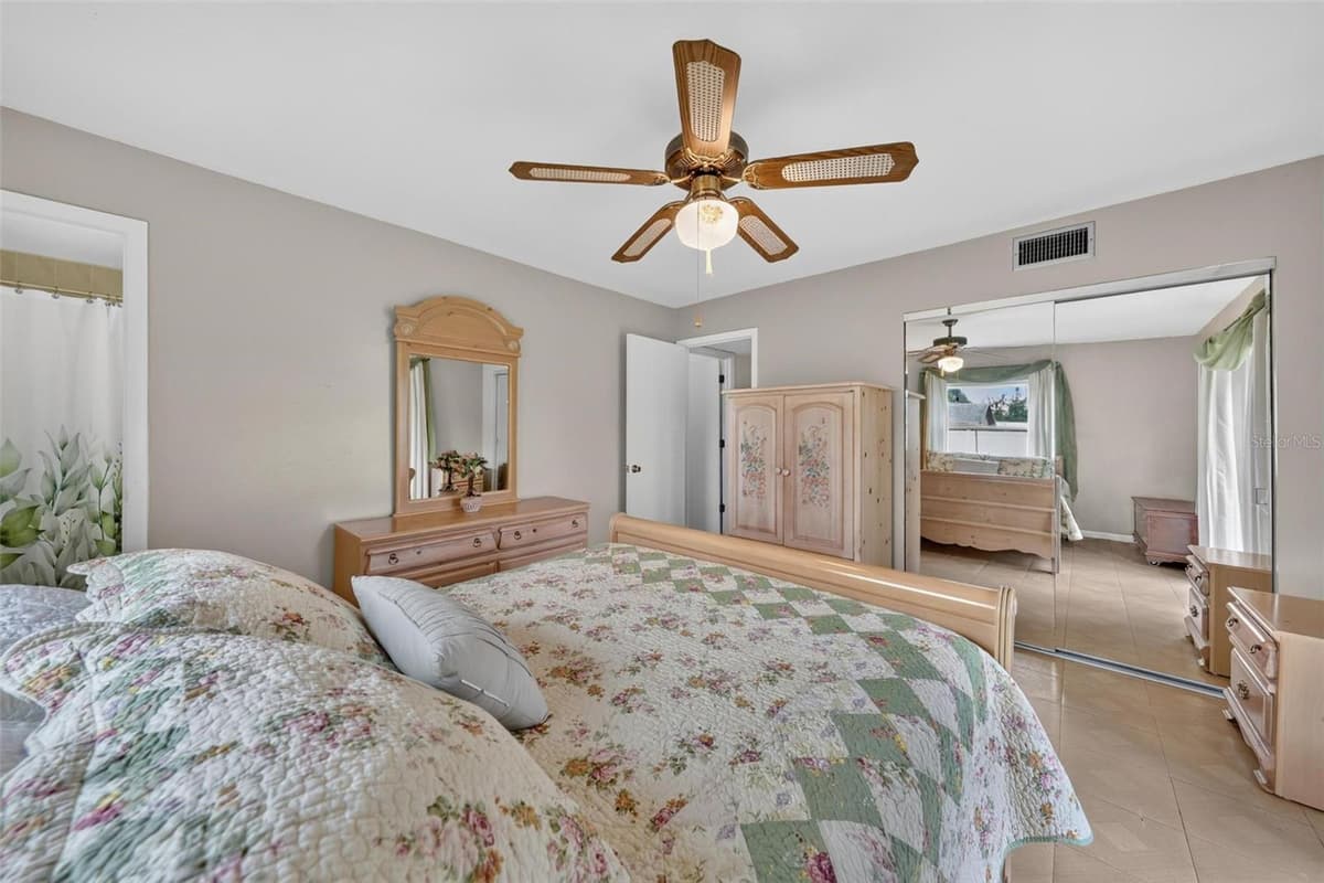 2514 DRAKE DRIVE — photo 31 of 46