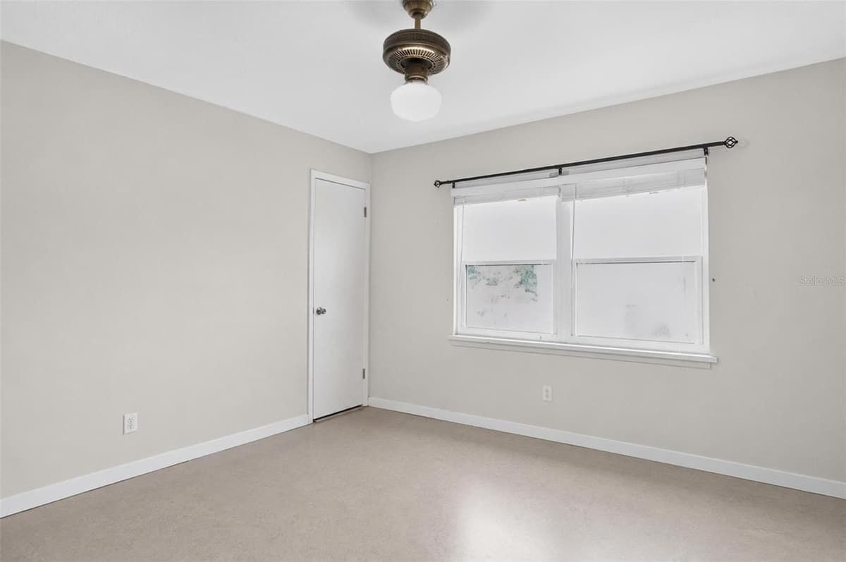 2514 DRAKE DRIVE — photo 23 of 46