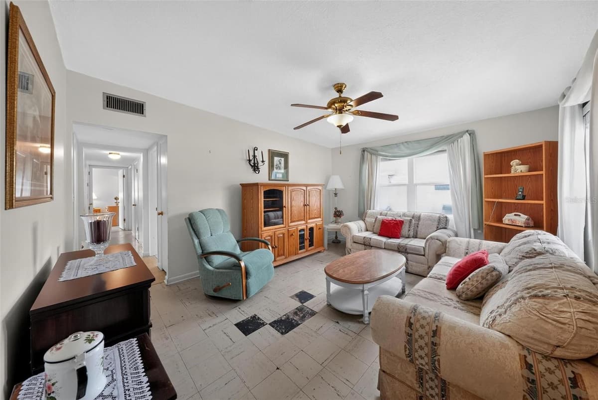 2514 DRAKE DRIVE — photo 10 of 46