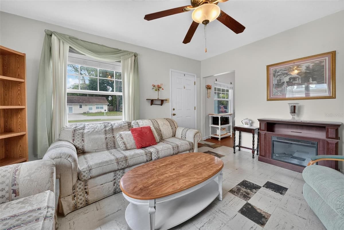 2514 DRAKE DRIVE — photo 14 of 46