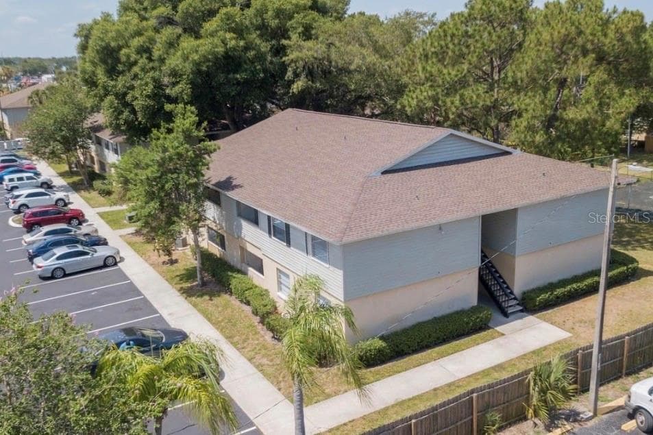 237 RED MAPLE PLACE — photo 4 of 16