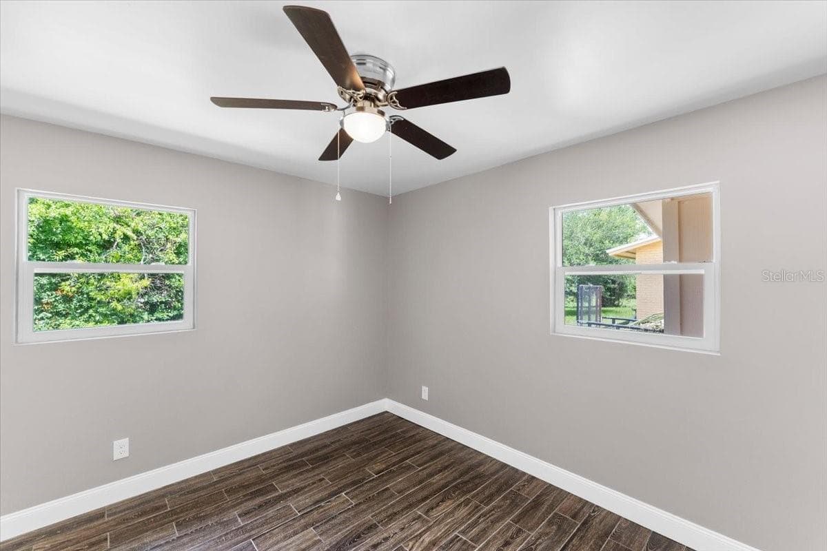 629 CEDAR PARK DRIVE — photo 22 of 27