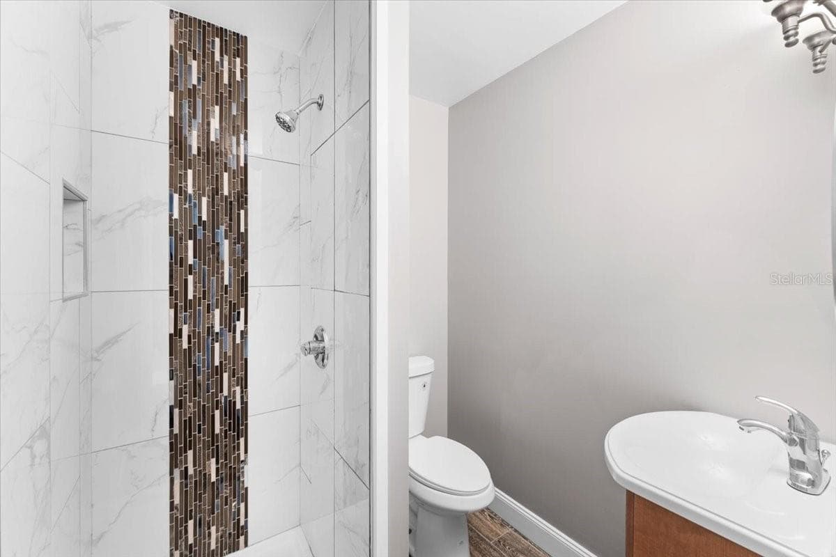 629 CEDAR PARK DRIVE — photo 16 of 27