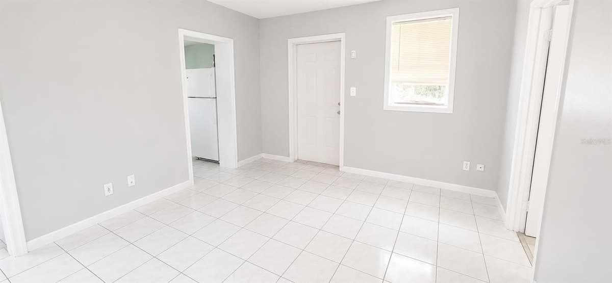 12142 MARGARITA AVENUE — photo 9 of 22