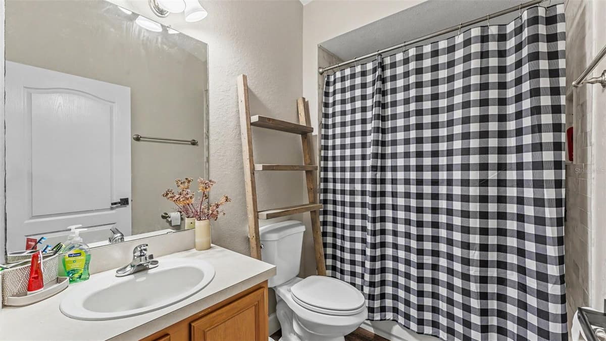 6835 SHADOWCAST LANE — photo 32 of 39