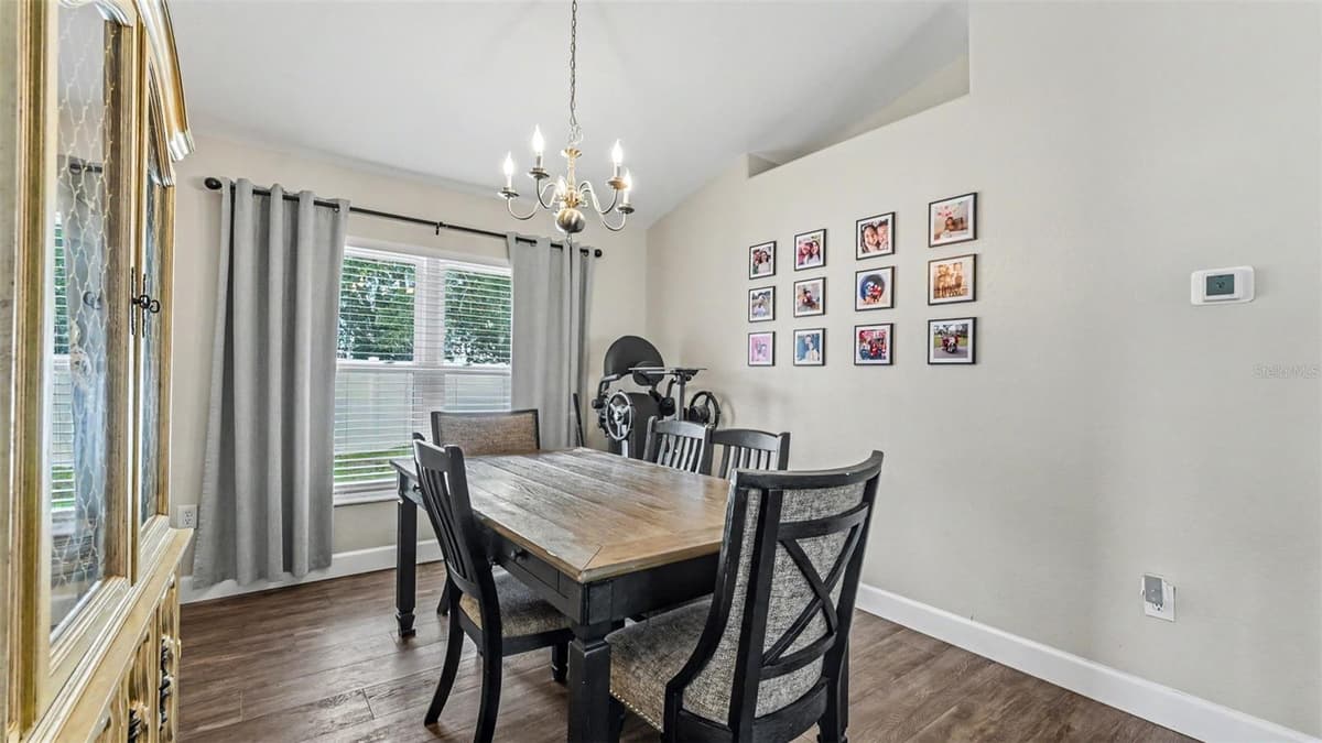 6835 SHADOWCAST LANE — photo 13 of 39
