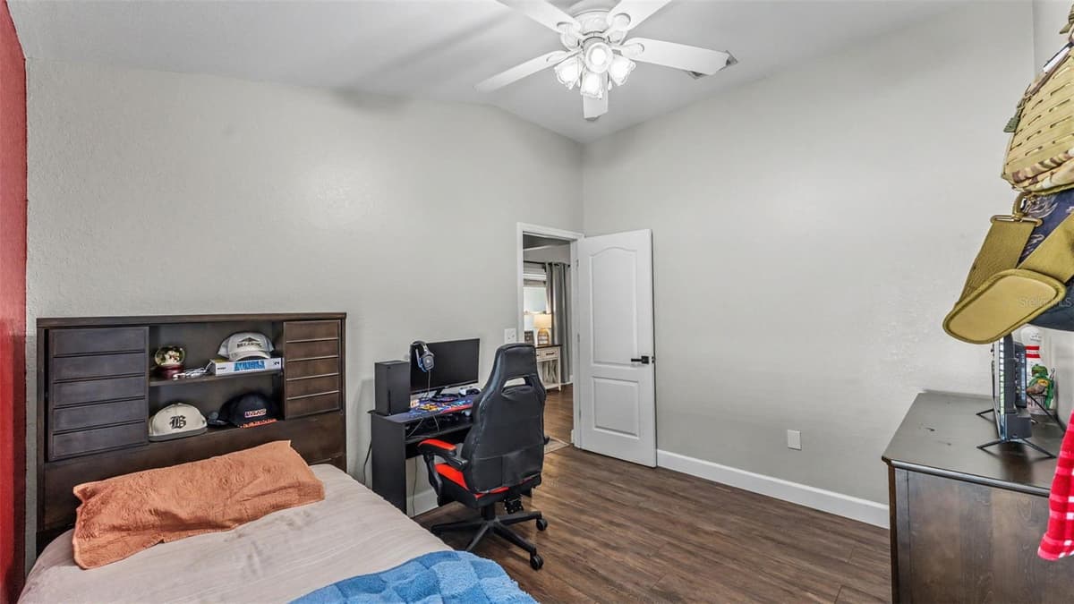 6835 SHADOWCAST LANE — photo 31 of 39