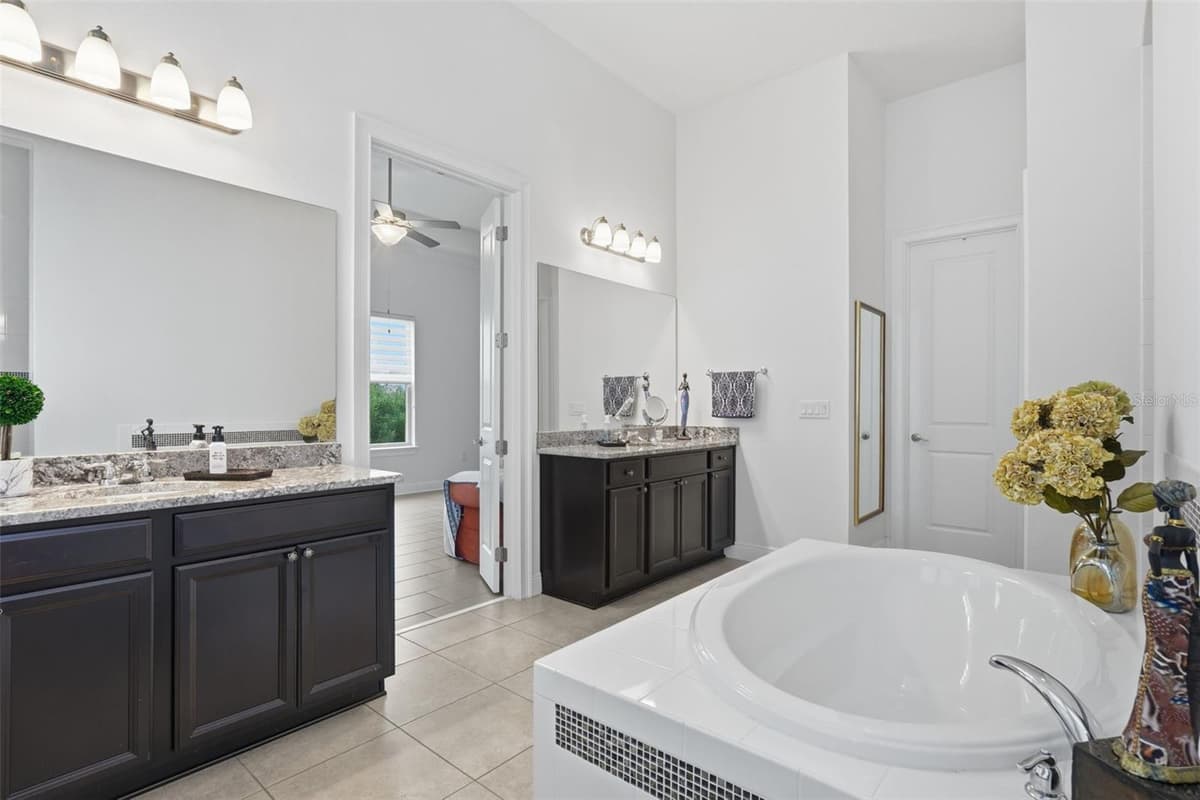7945 CHILTON DRIVE — photo 34 of 52