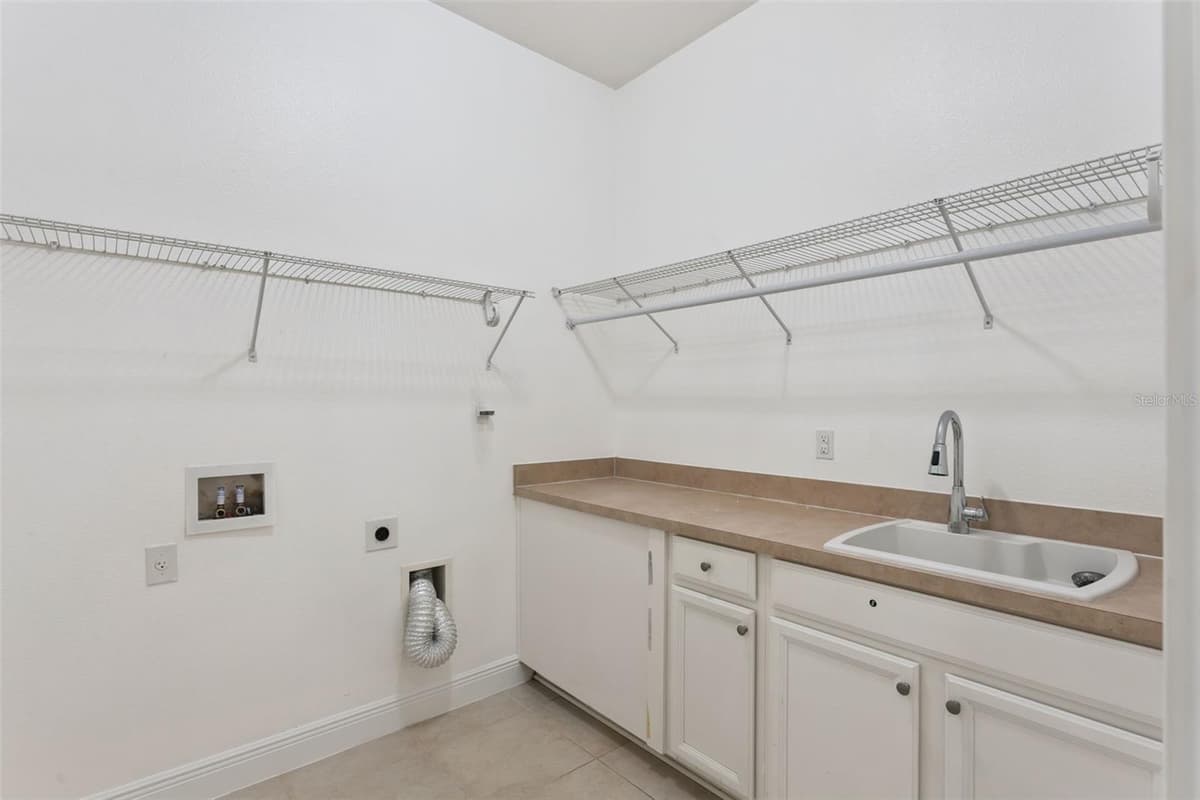 10370 DOTH STREET — photo 33 of 48