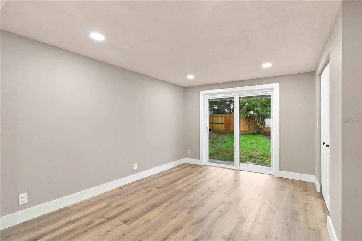 2770 WOOD STREET — photo 15 of 55