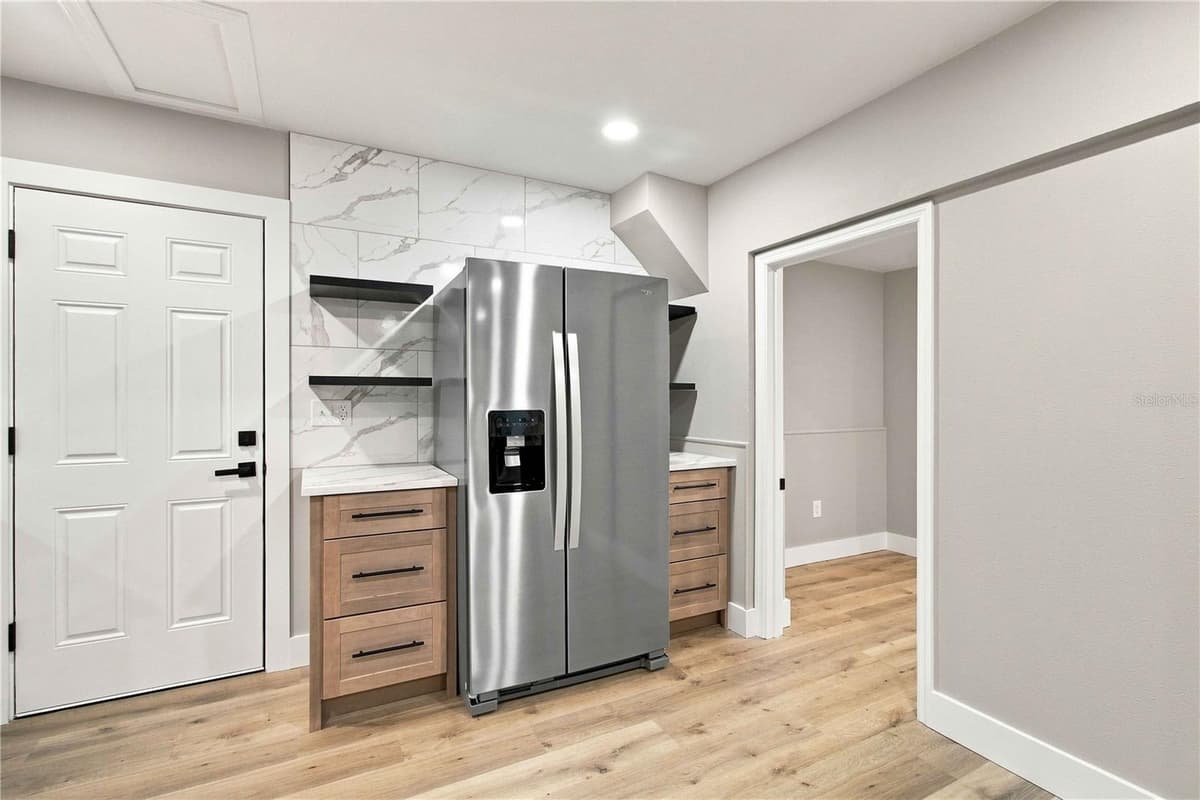 2770 WOOD STREET — photo 10 of 55