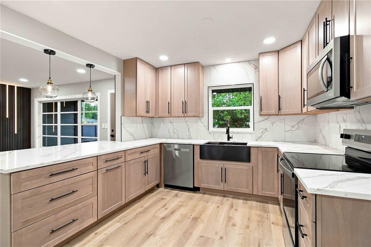 2770 WOOD STREET — photo 13 of 55