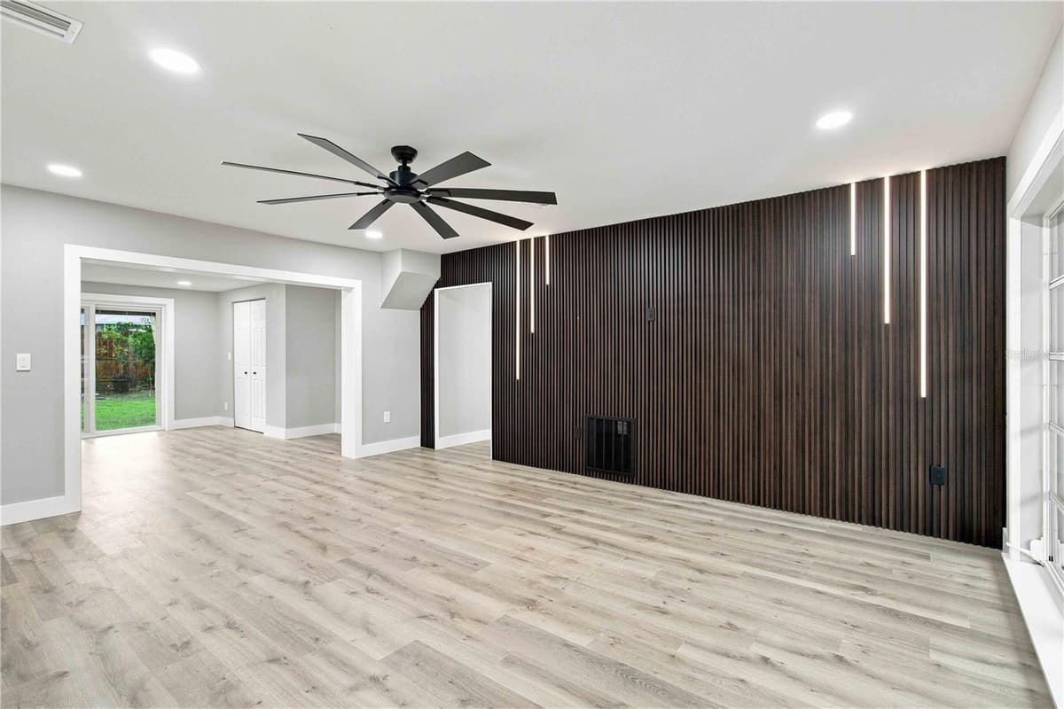 2770 WOOD STREET — photo 16 of 55