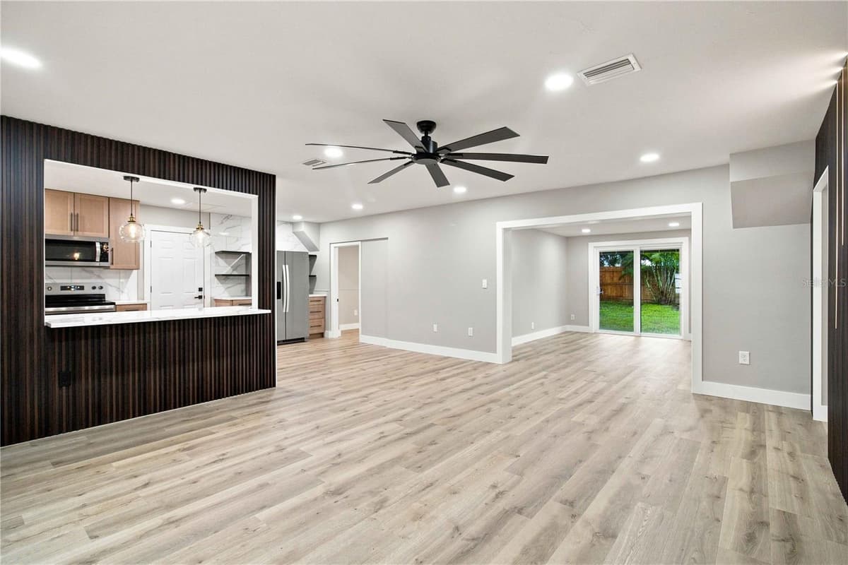 2770 WOOD STREET — photo 14 of 55