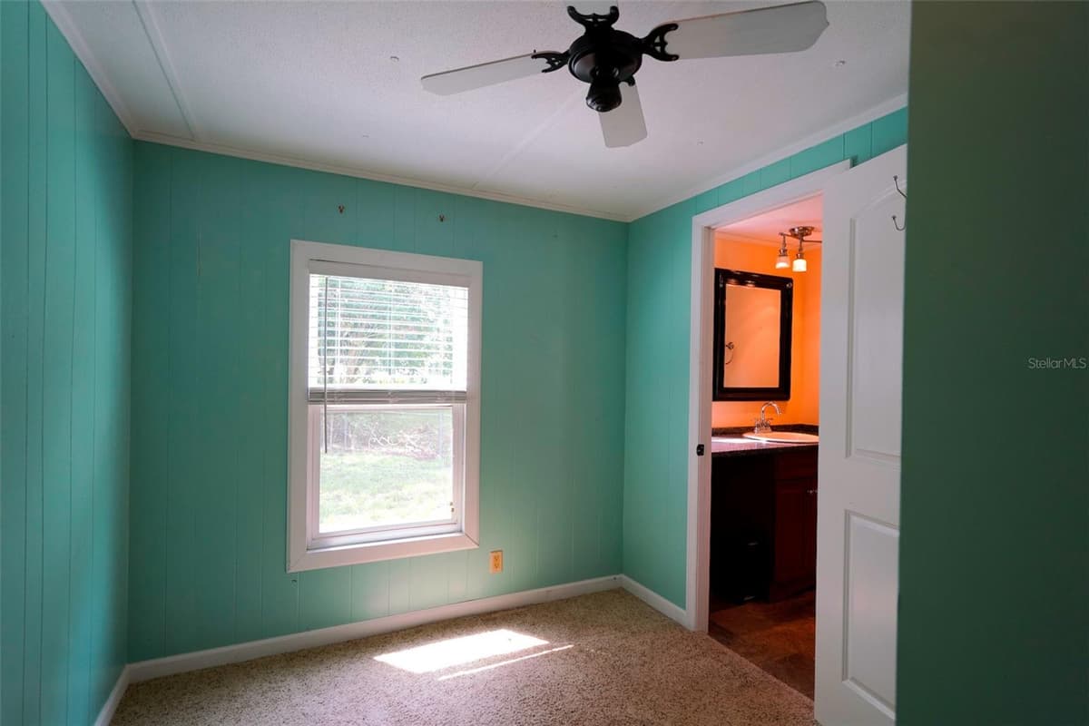 8114 WESTERN CIRCLE DRIVE — photo 20 of 38