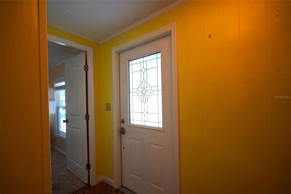 8114 WESTERN CIRCLE DRIVE — photo 10 of 38