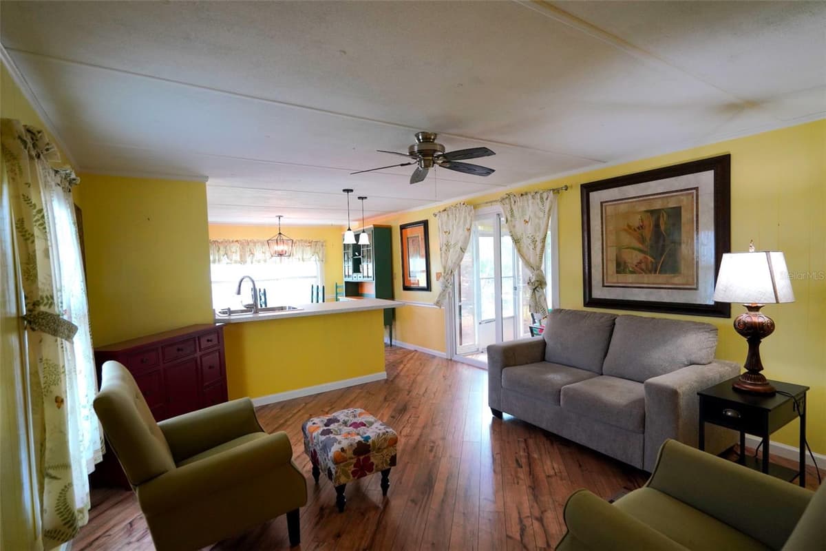 8114 WESTERN CIRCLE DRIVE — photo 22 of 38