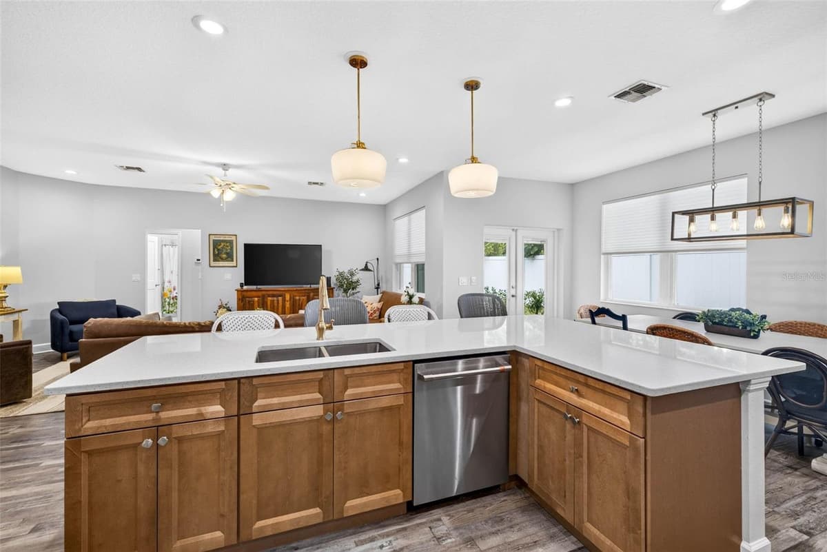 37581 TERI COURT — photo 14 of 54