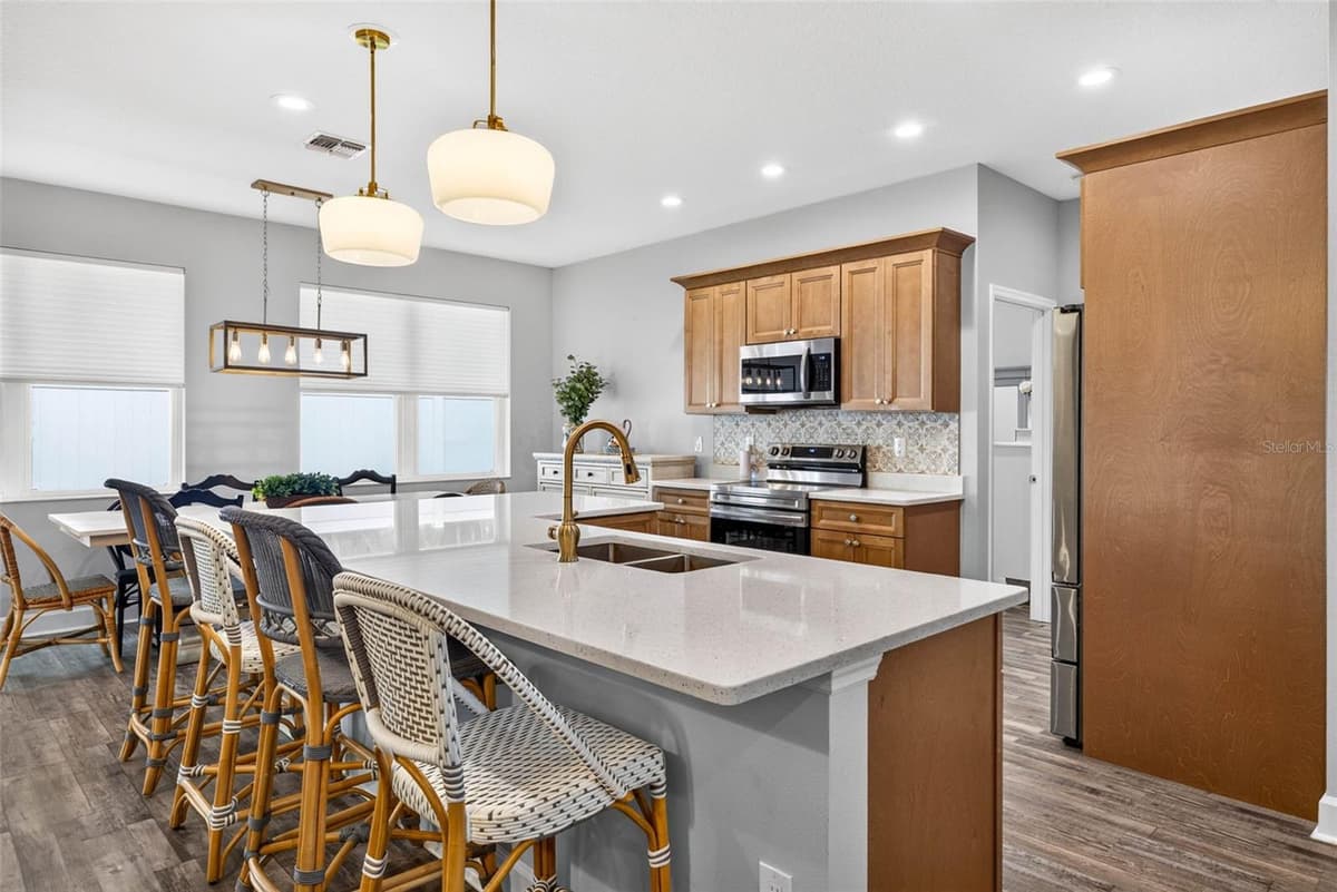 37581 TERI COURT — photo 11 of 54