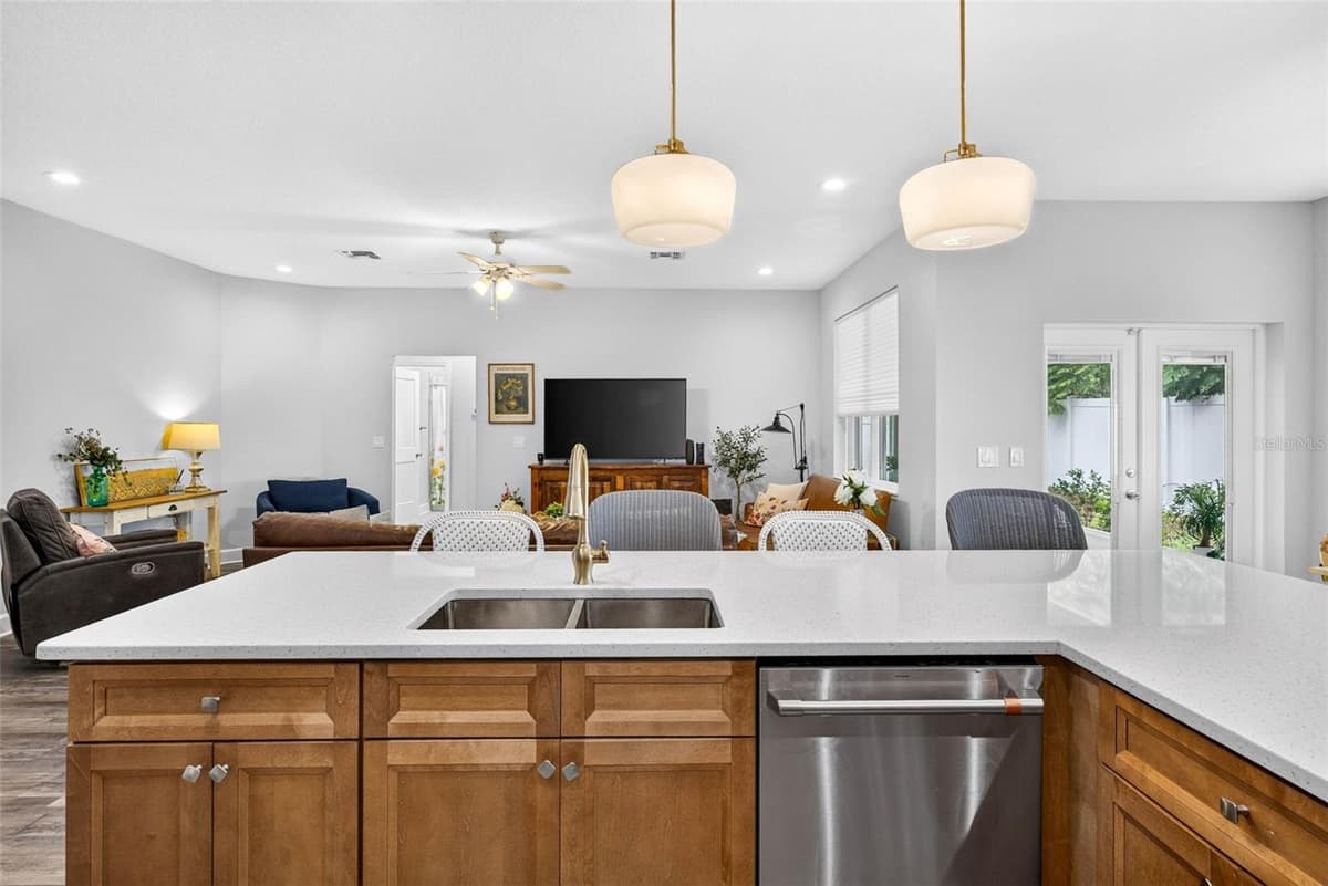 37581 TERI COURT — photo 13 of 54