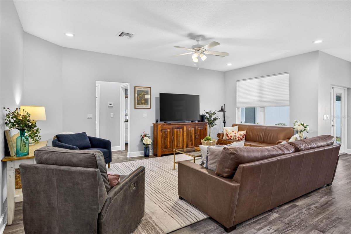 37581 TERI COURT — photo 5 of 54