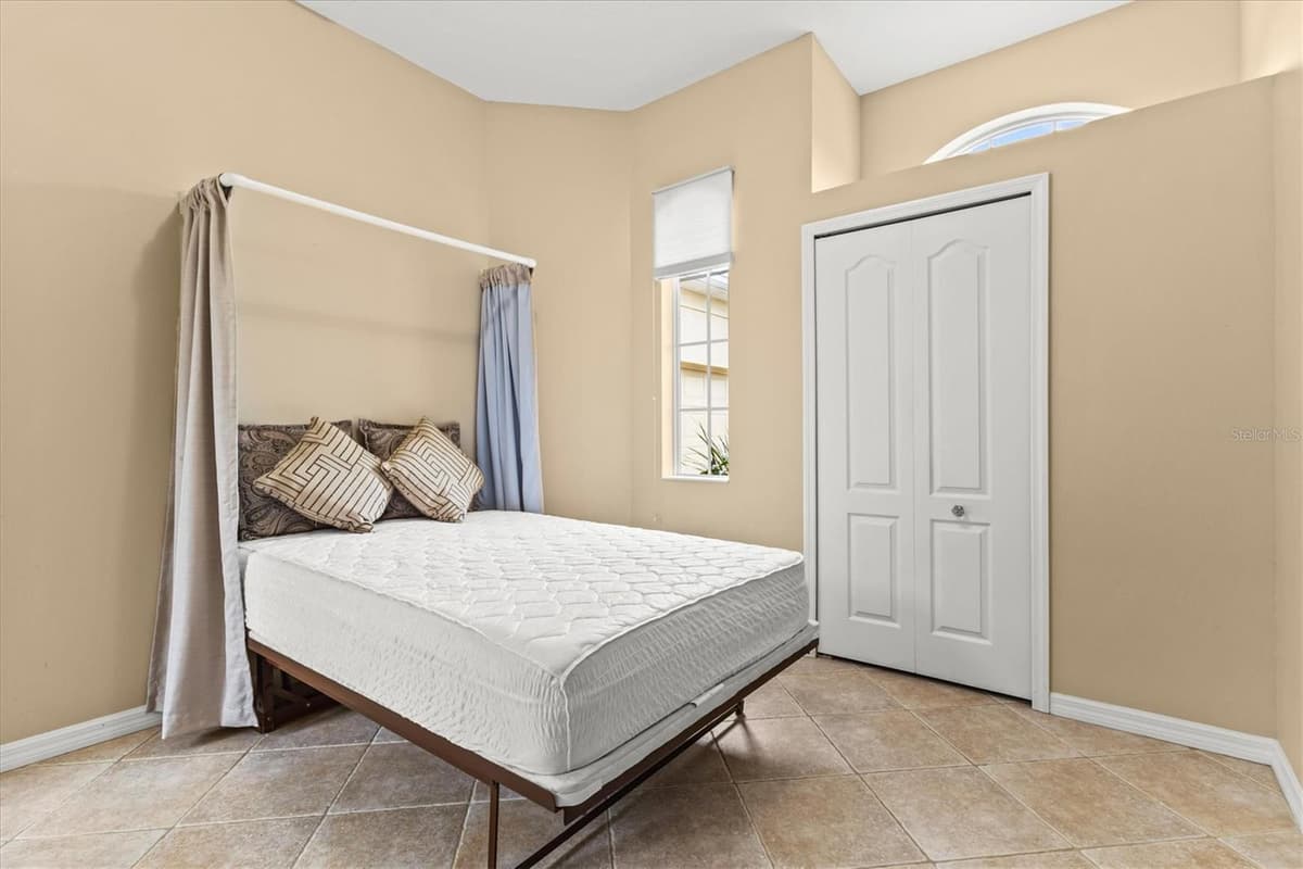 9405 34TH COURT — photo 7 of 48