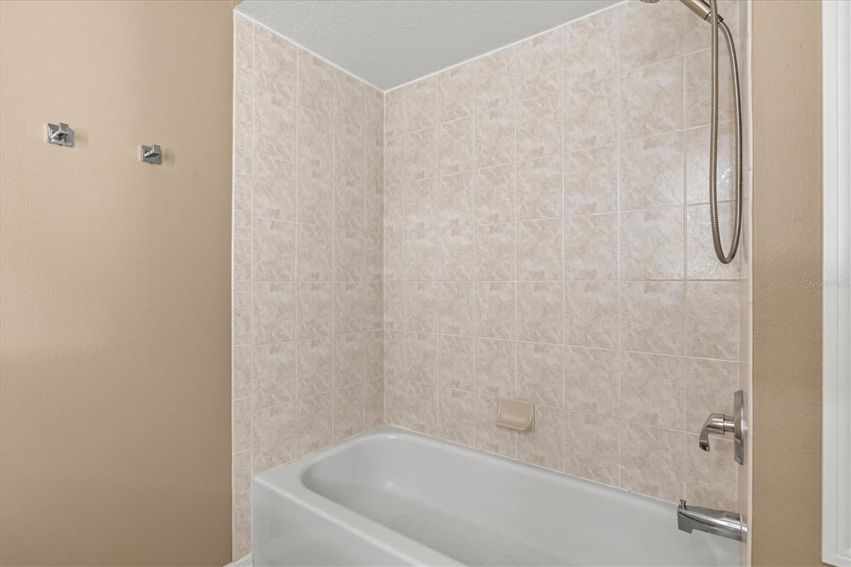 9405 34TH COURT — photo 41 of 48