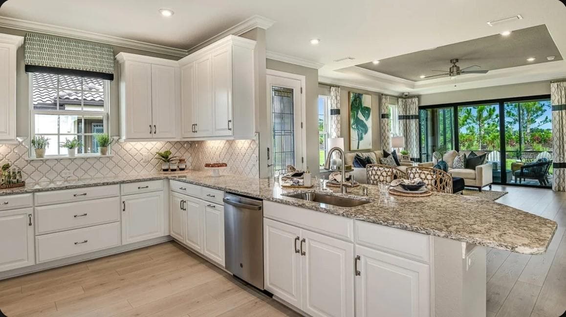 14517 DERNA TERRACE — photo 7 of 42