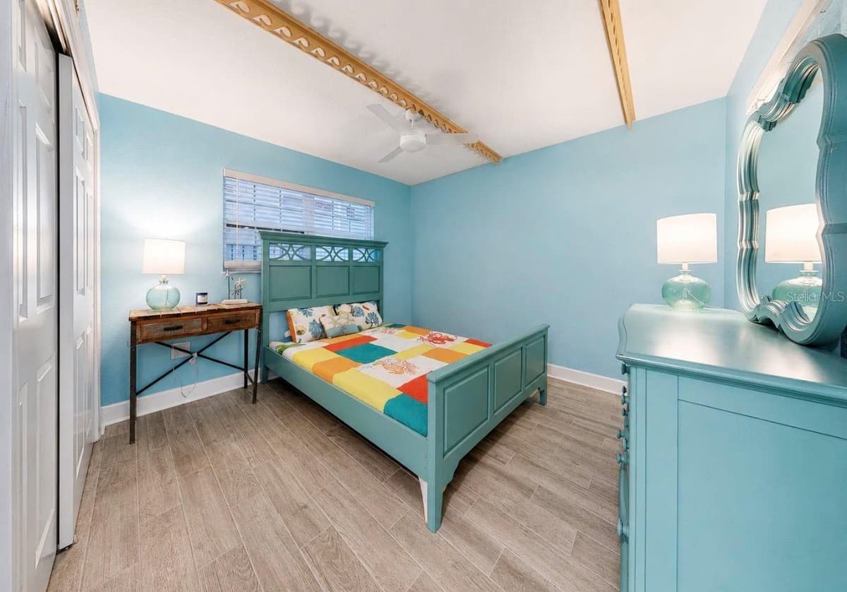 205 DOLPHIN POINT — photo 37 of 54