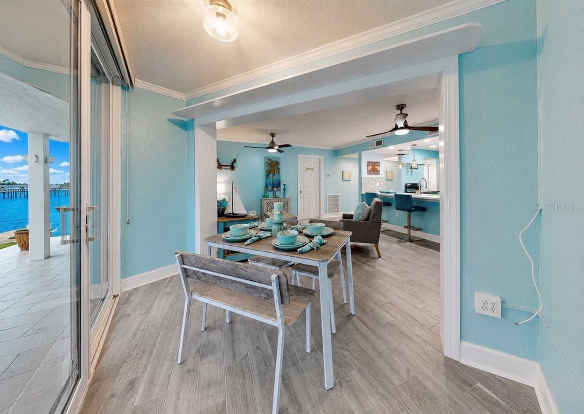 205 DOLPHIN POINT — photo 19 of 54
