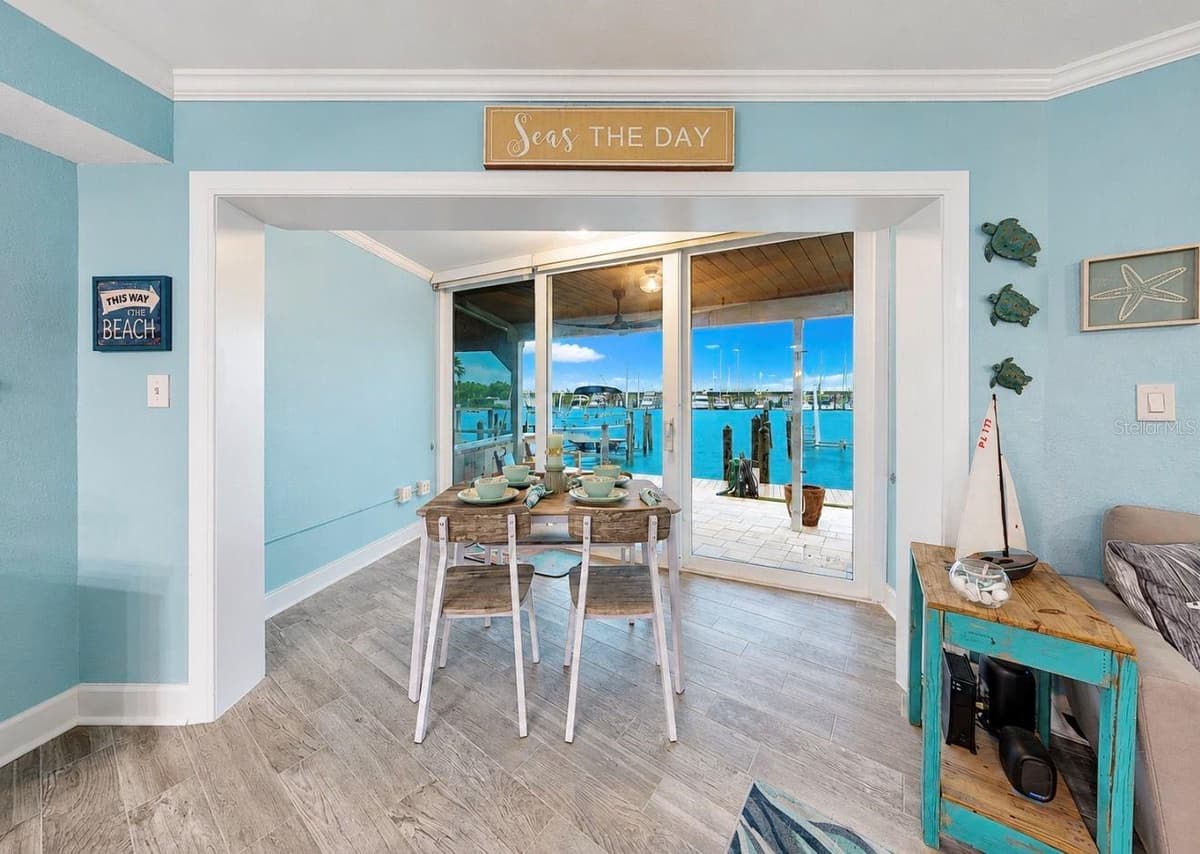 205 DOLPHIN POINT — photo 18 of 54