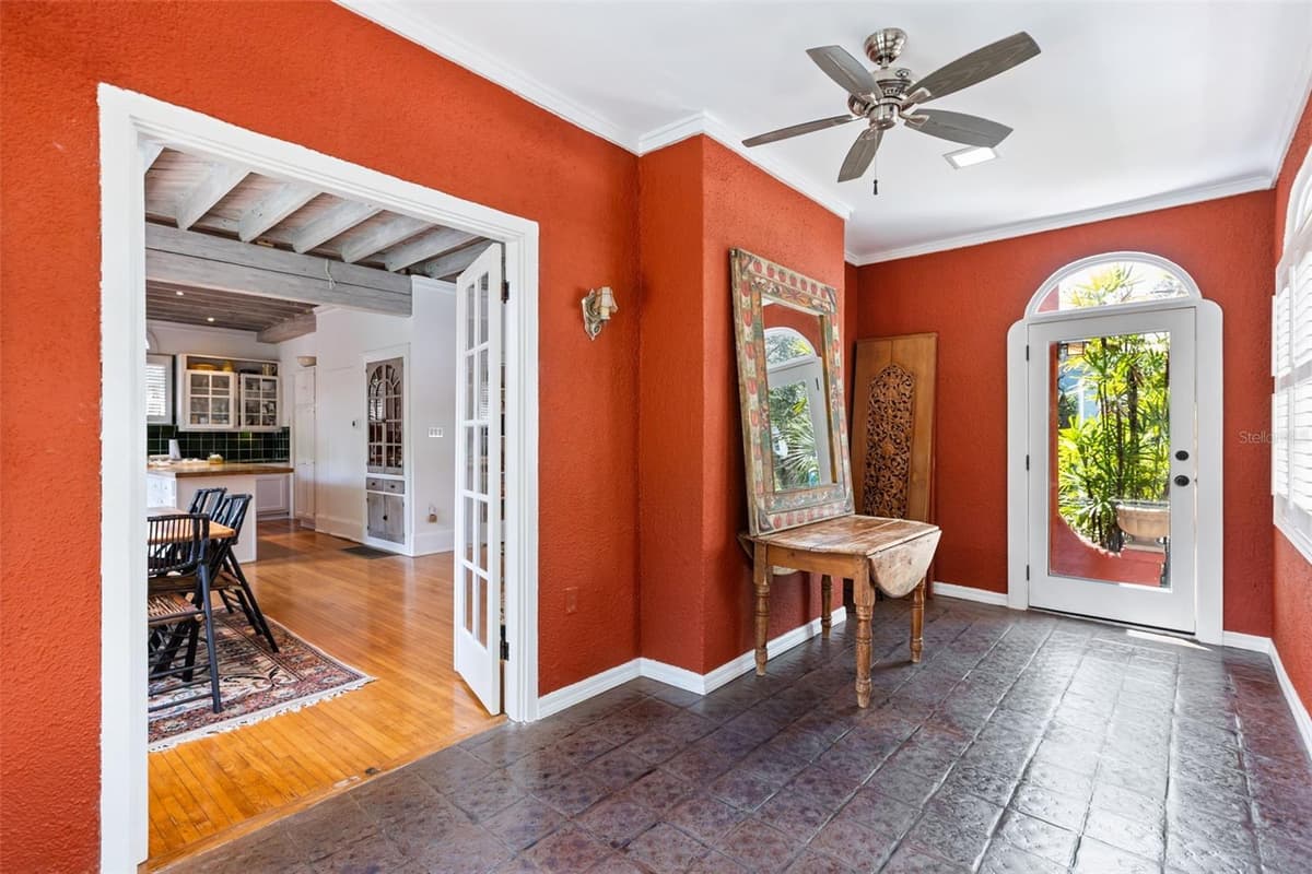 318 VITORIA AVENUE — photo 19 of 66