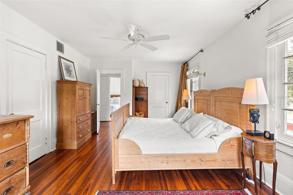 318 VITORIA AVENUE — photo 44 of 66